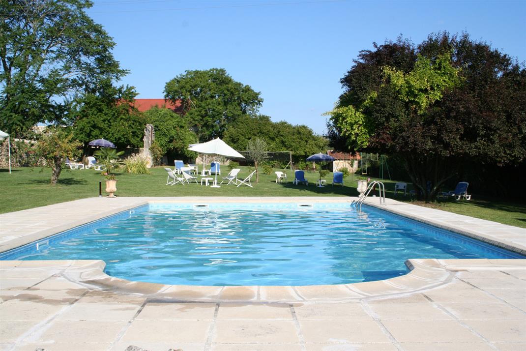 Piscine Hotel Dordogne Perigord vert