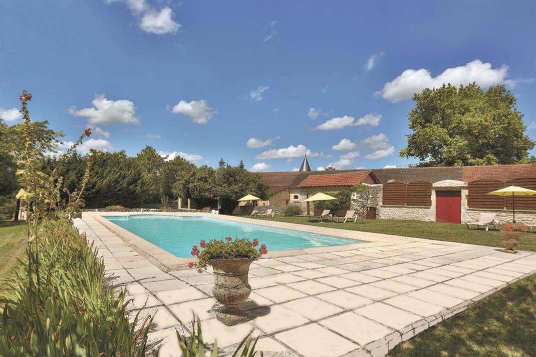 Piscine Hotel Dordogne Perigord vert