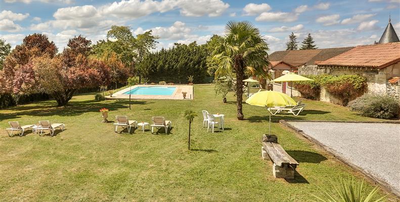 Piscine Hotel Dordogne Perigord vert