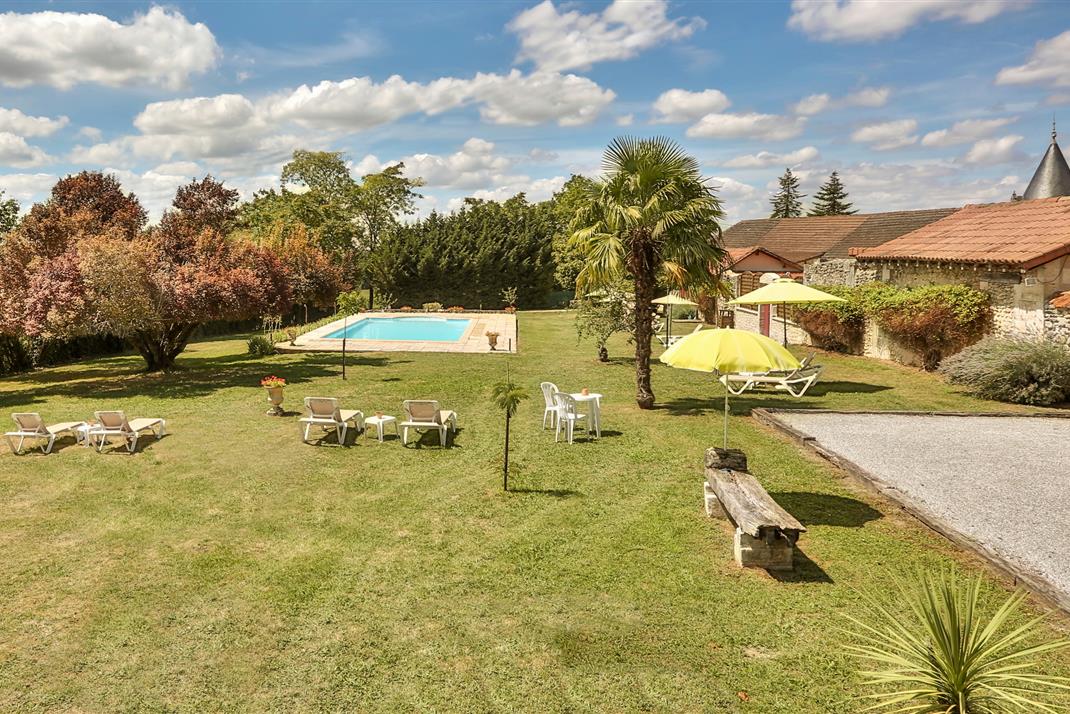 Piscine Hotel Dordogne Perigord vert